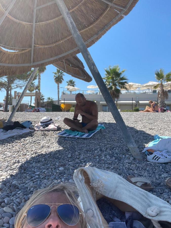 Villeneuve Loubet Plage- Entre Nice Et Cannes Exteriör bild