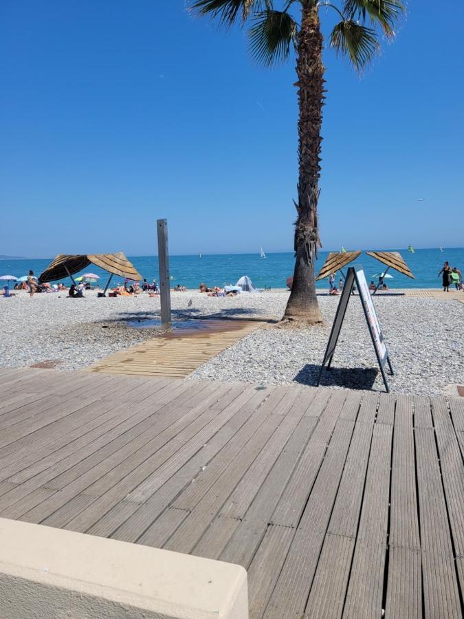 Villeneuve Loubet Plage- Entre Nice Et Cannes Exteriör bild