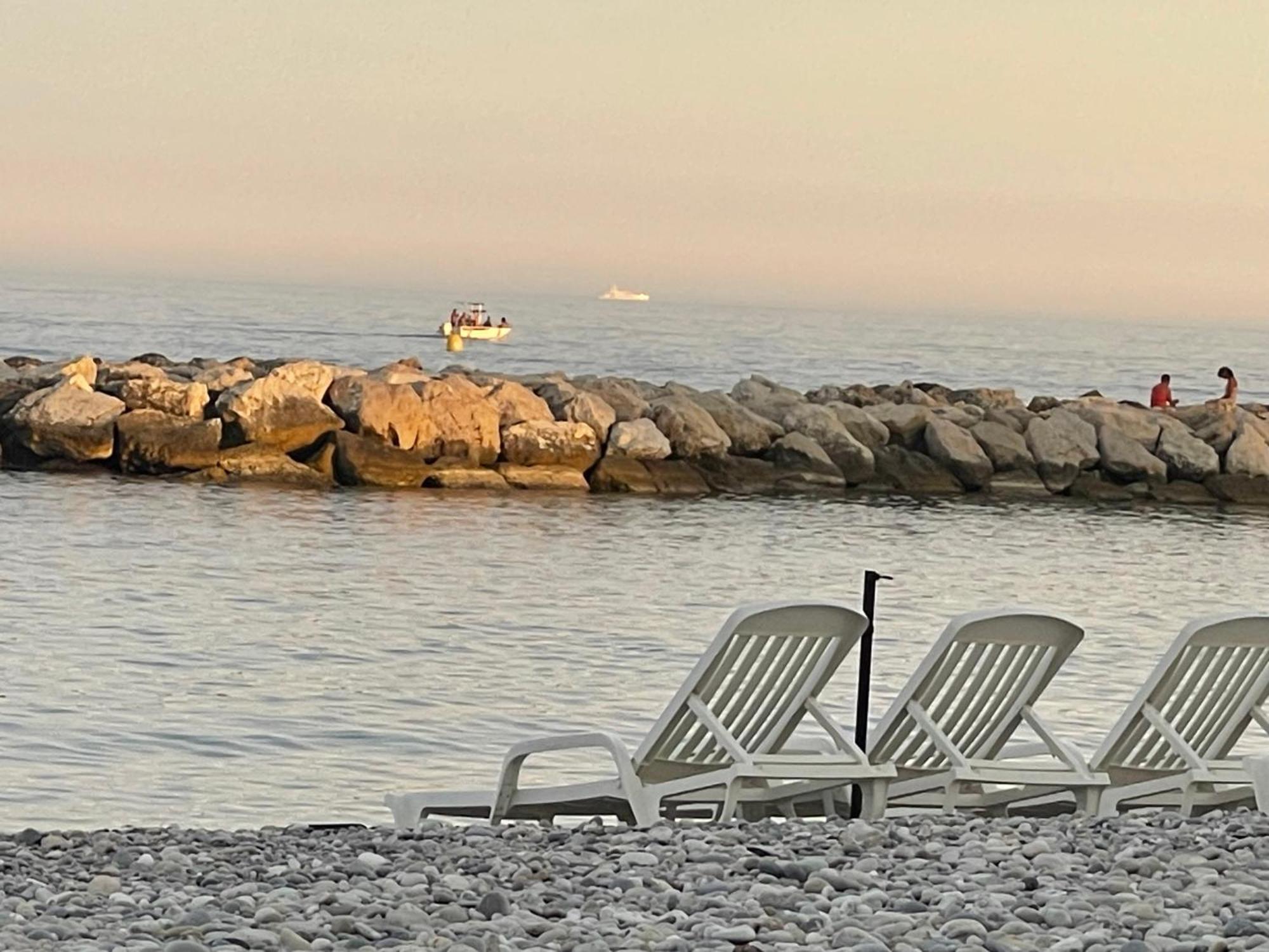 Villeneuve Loubet Plage- Entre Nice Et Cannes Exteriör bild